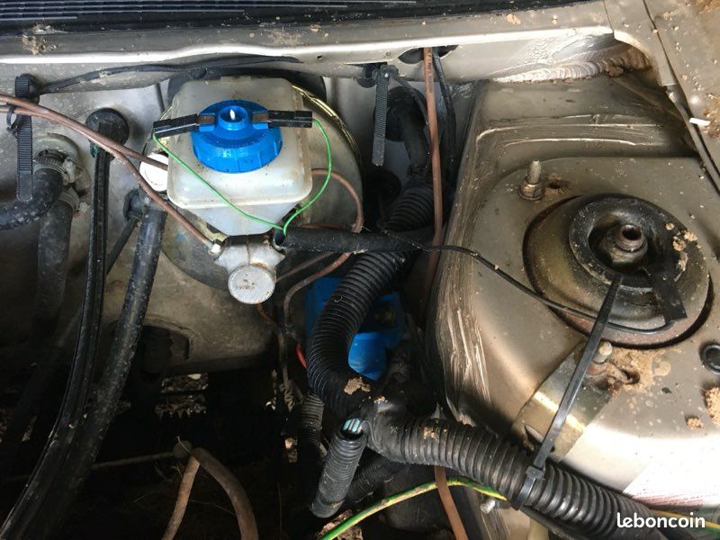 PEUGEOT 205 SRD . Pièces détachées (image 3)