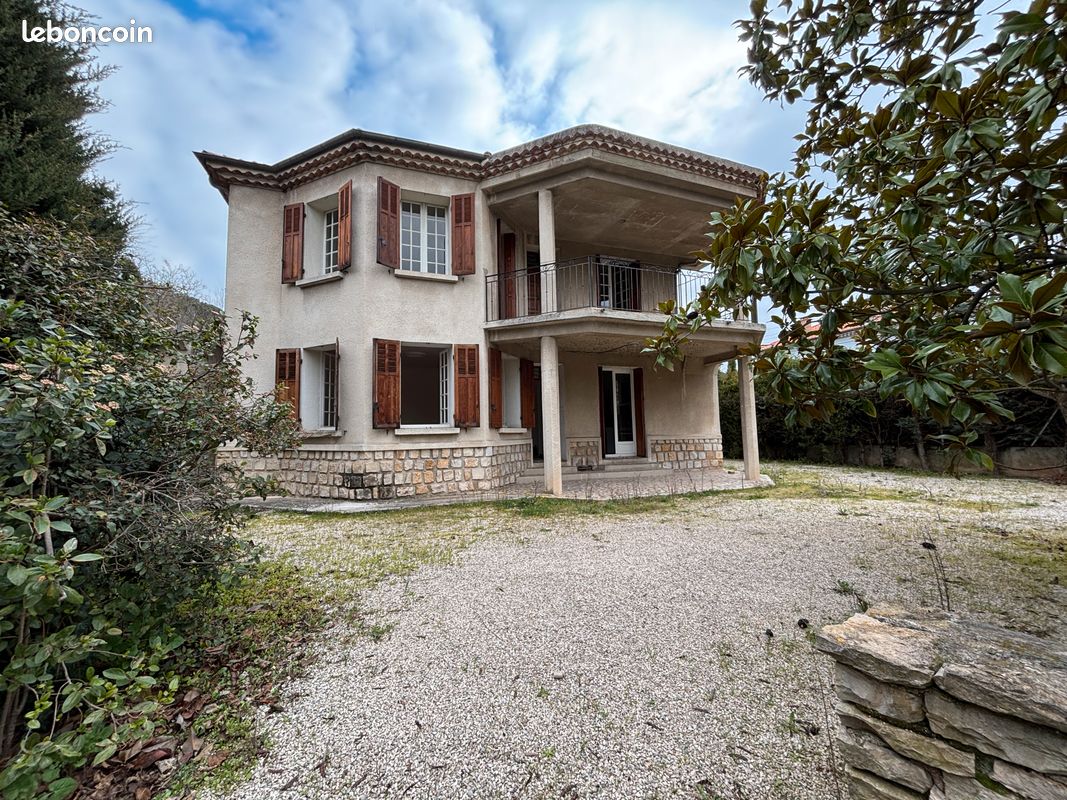 Maison 7 pièces 158 m² · à Aix-en-Provence · 158 m² · 1 150 000 €
