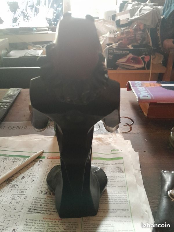 Porte bouteille décoratif en resine (image 2)