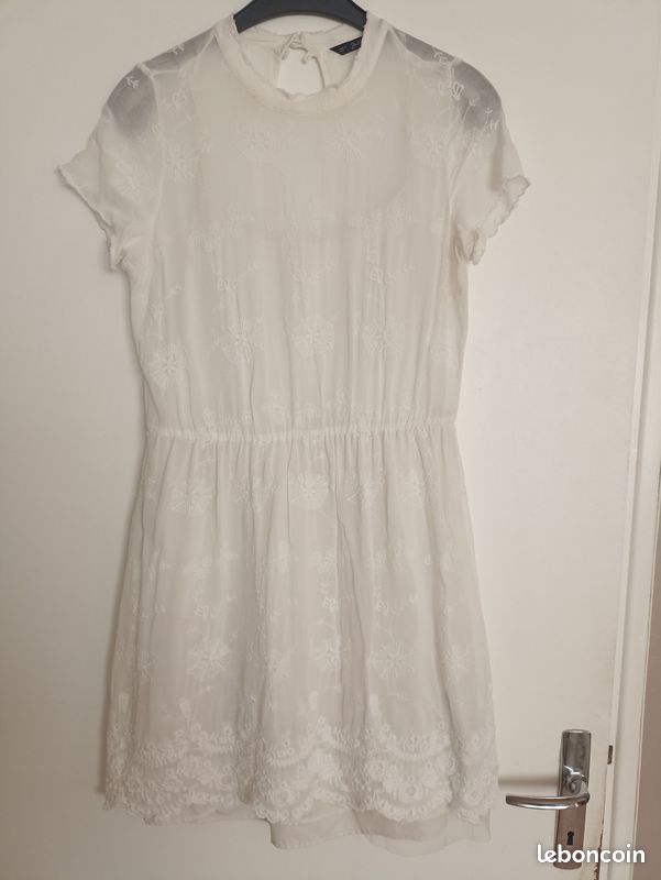 Robe Zara Taille S écru/ivoire - Broderie Florale, Manches Ballon Longues - Style A-line Mi-mollet