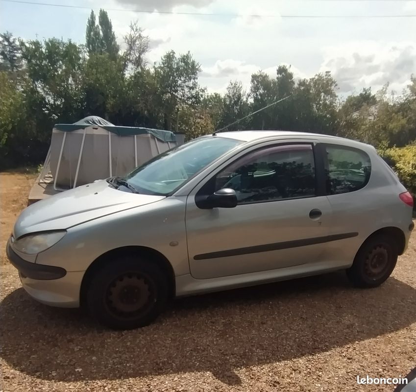 Peugeot 206 (image 1)