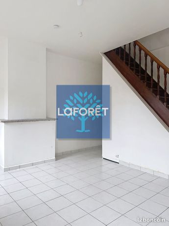 https://img.leboncoin.fr/api/v1/lbcpb1/images/cb/8c/56/cb8c56983b193da430dc711b6fa420e1b3bba63d.jpg?rule=ad-image