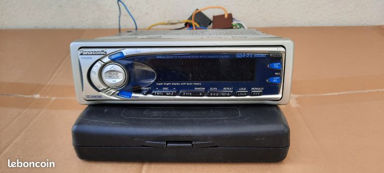 Autoradio Panasonic CJ-951UE – Stéréo FM Vintage – Fonctionnel – Avec étui – Japon