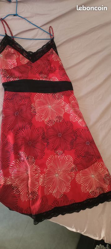 Robe satin (image 3)