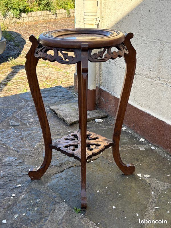 Ancienne sellette / porte-plante en bois sculpté et marbre (image 1)