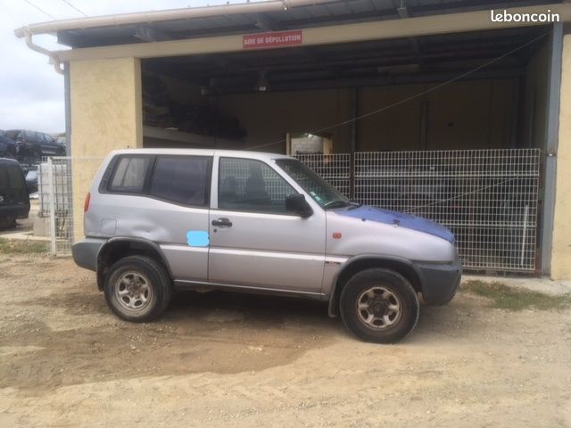 Pièces pour NISSAN Terrano II 2.7 TD de 1995 - Équipement auto