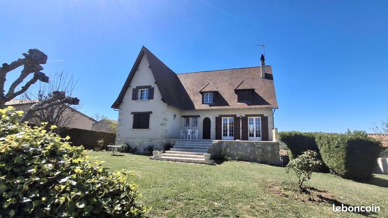Maison 8 pièces 290 m²