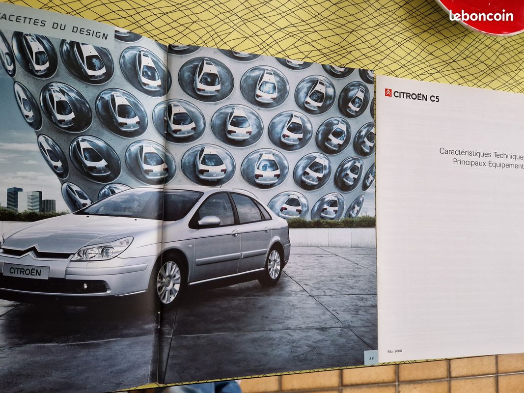 Brochure commerciale publicitaire de la citroen C5 de mai 2006 (image 3)