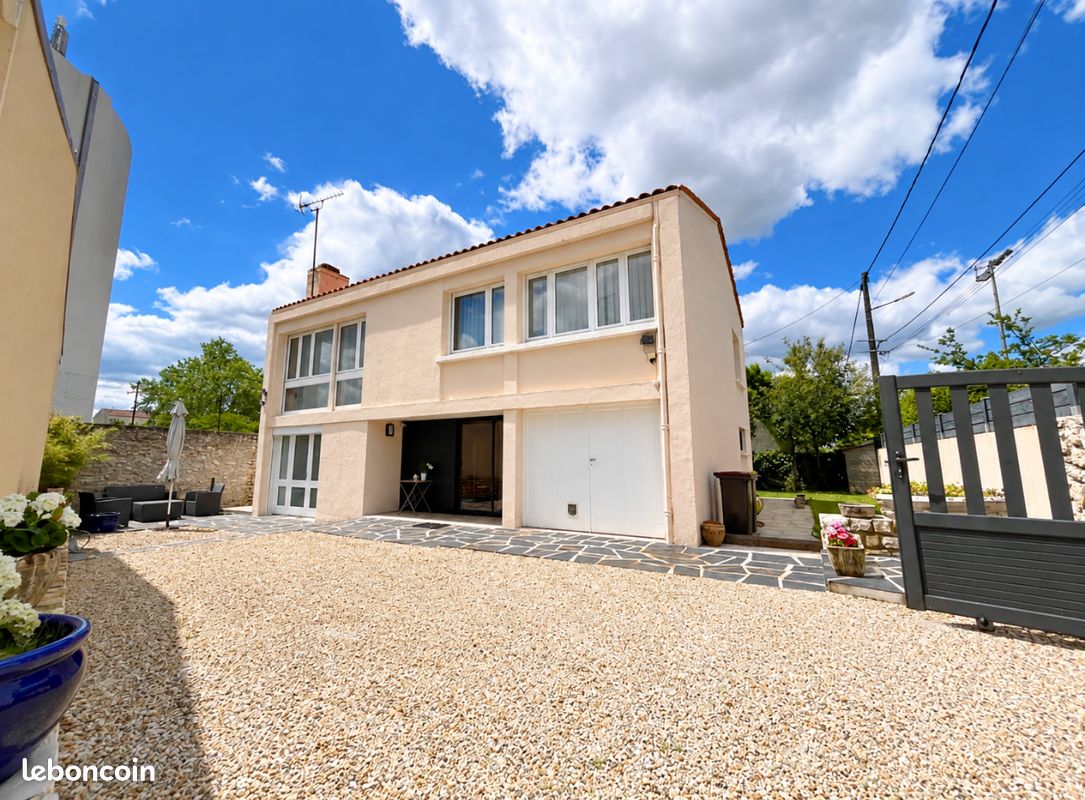 Maison 6 pièces 110 m² · à Cognac · 110 m² · 167 000 €