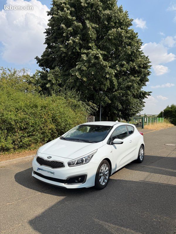 Kia ceed phase 2 1.0 tgdi 120cv / entretien complet (image 1)