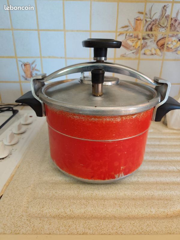 COCOTTE MINUTE SEB Ancienne.12 Litres. EUR 25,00 - FR