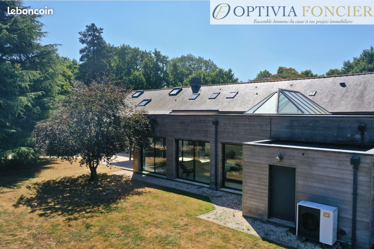 Propriété 7 pièces 395 m² (image 1)