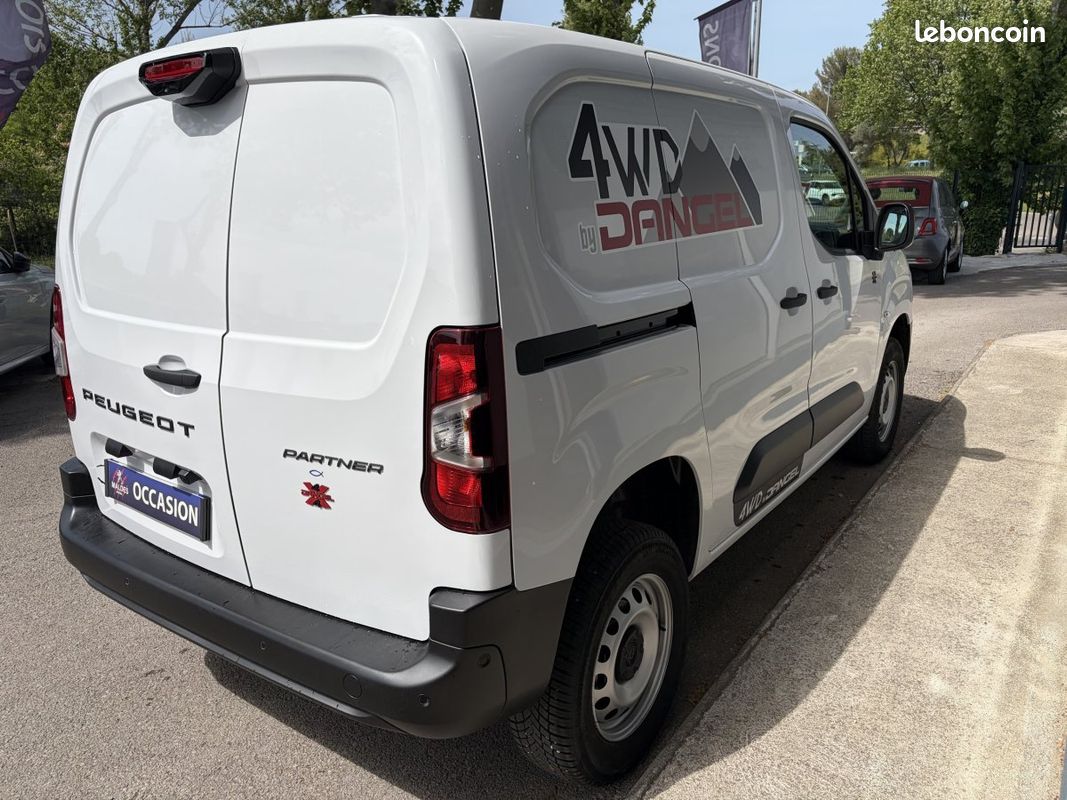 Peugeot Partner (3) M Charge utile majorée Diesel 130 ch Auto + 4X4 DANGEL + CARPLAY (PAS DE TVA) (image 7)