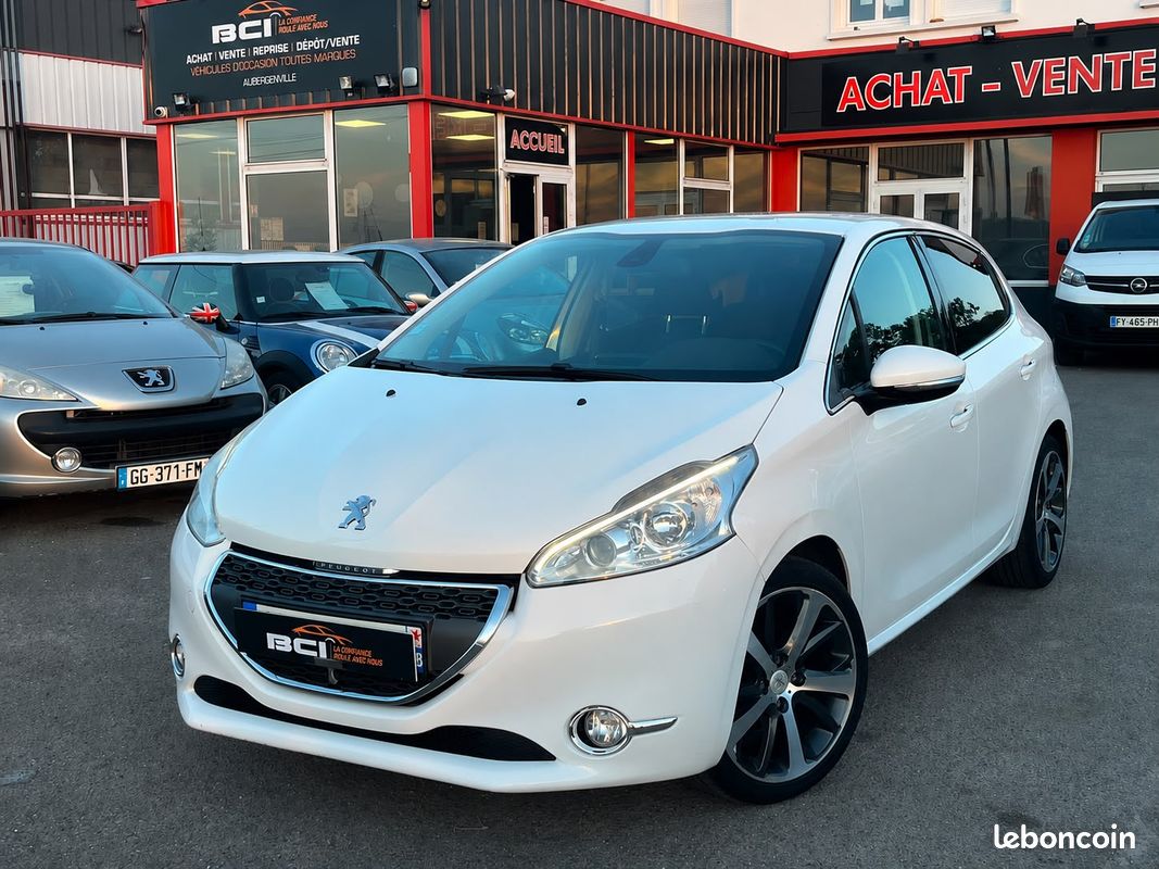 PEUGEOT 208 1.6 120cv Allure ( Crit’air 1 🟣- Intérieur Cuir ✅ - Sièges Chauffants ✅ - Garantie & Révisée ✅ ) (image 1)