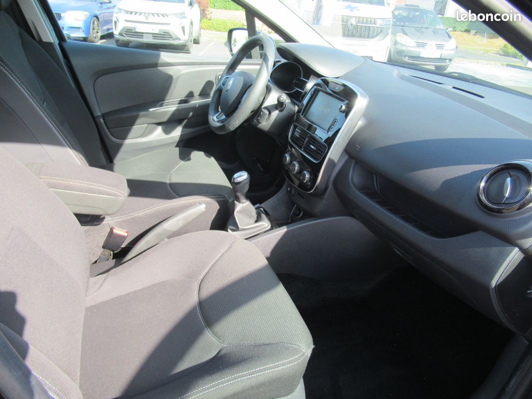 Renault CLIO IV TCE 90 CV ZEN Business ECO2 (image 19)