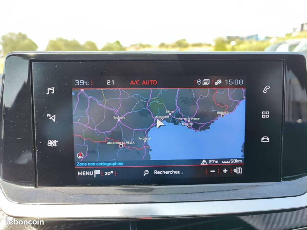PEUGEOT 208 BlueHDi 100 SS BVM6 Allure (image 18)