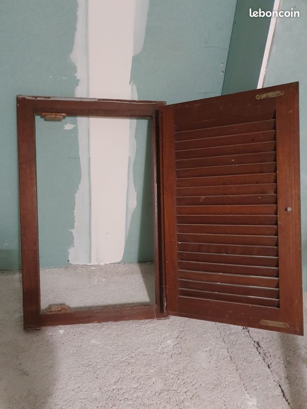 Vends porte de placard avec son bâti (image 1)