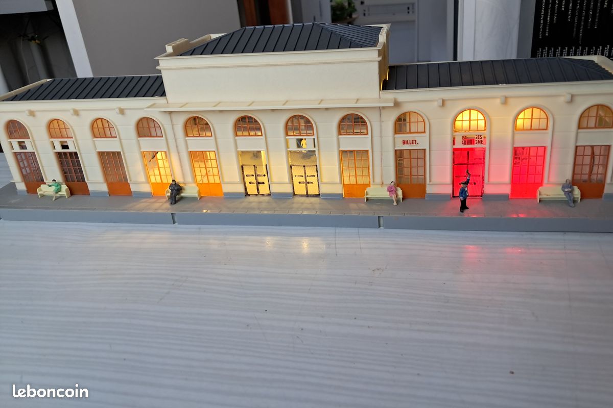 Grande Gare Jouef HO 41233 - Maquette Train électrique - Analogique - Très Bon état