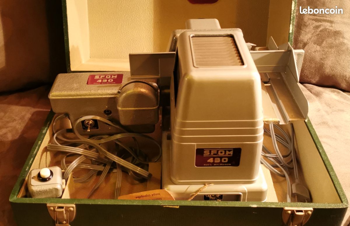 Projecteur Diapositives SFOM 860 Demi Auto – Avec Malle Vintage – Fonctionnel