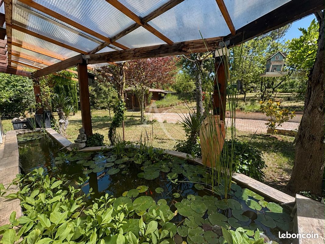 Maison 8 pièces 180 m² · à Jouques · 180 m² · 599 000 €