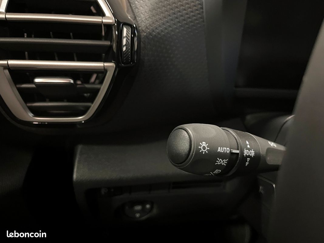 Citroen C4 1.2 HYBRIDE 145 S&S MAX AUTOMATIQUE (image 22)