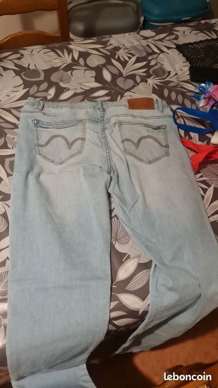 Jean (image 3)