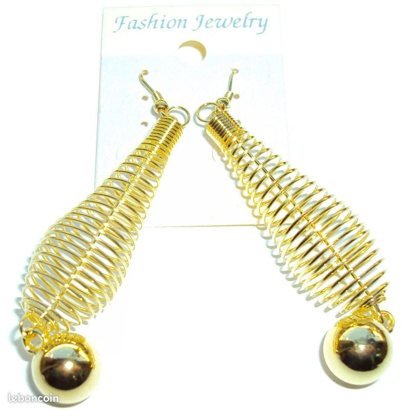 Boucles d oreilles (image 1)