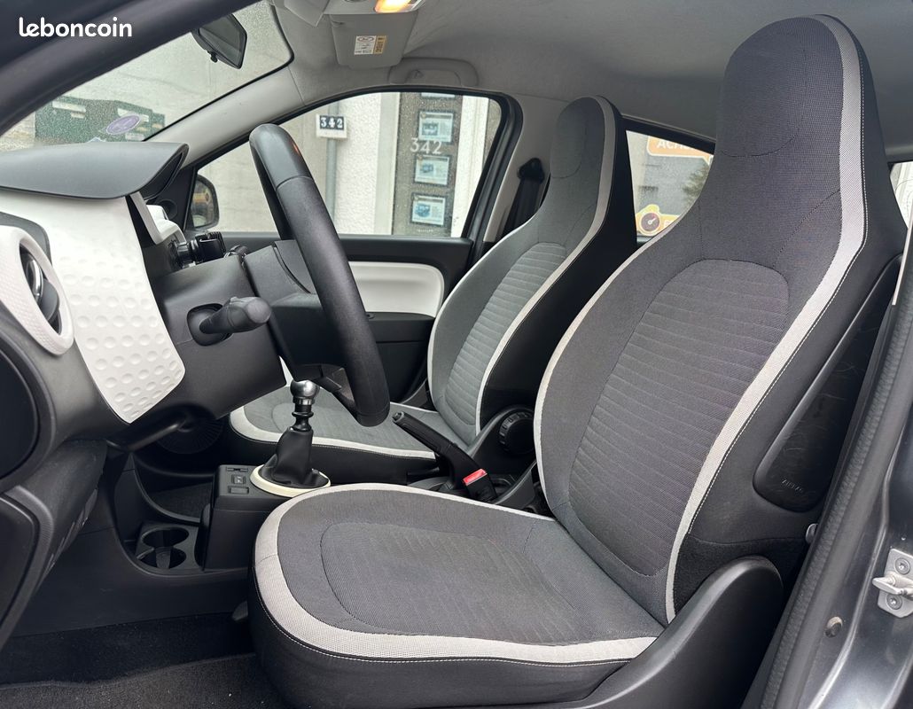 Renault twingo 0.9 tce 90 zen (image 16)