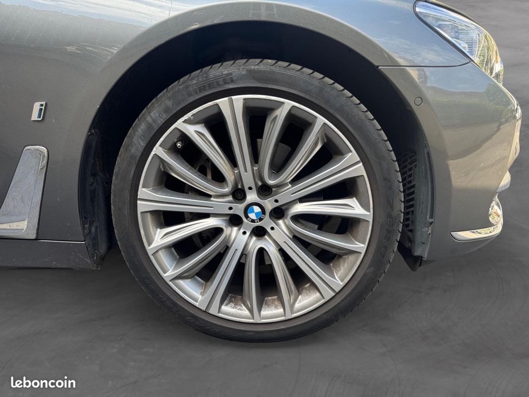 BMW SERIE 7 G11/G12 740e iPerformance 326 ch Exclusive A (image 16)