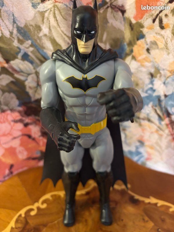 Figurine DC Batman 30CM (image 1)