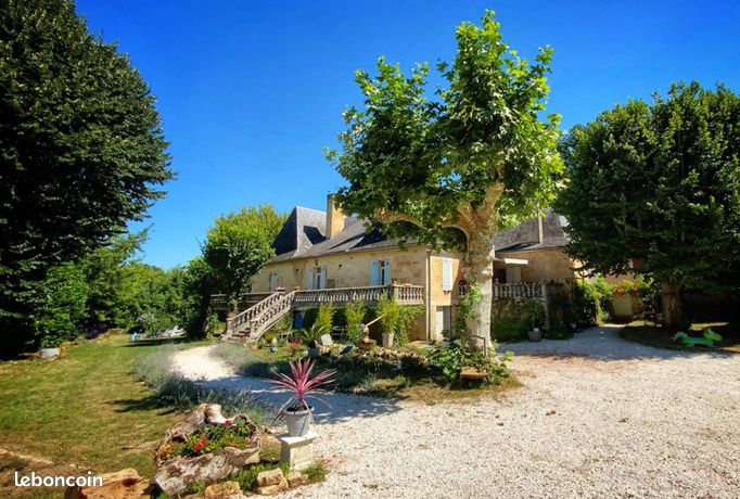 Maison 7 pièces 230 m²