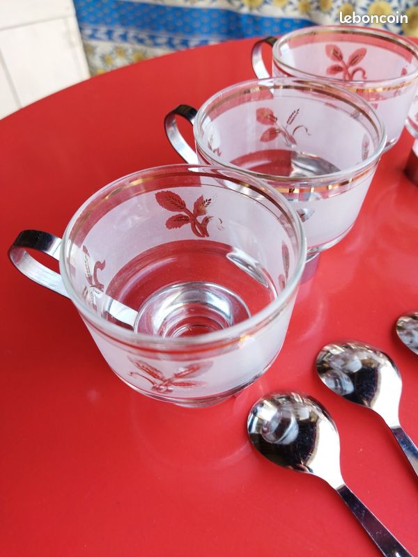Tasse à Thé En Verre Transparent Avec Soucoupe Et Cuillère Inox – Lot élégant