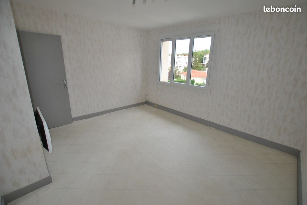 Appartement 1 pièce 28 m² · à Aubière · 28 m² · 355 €