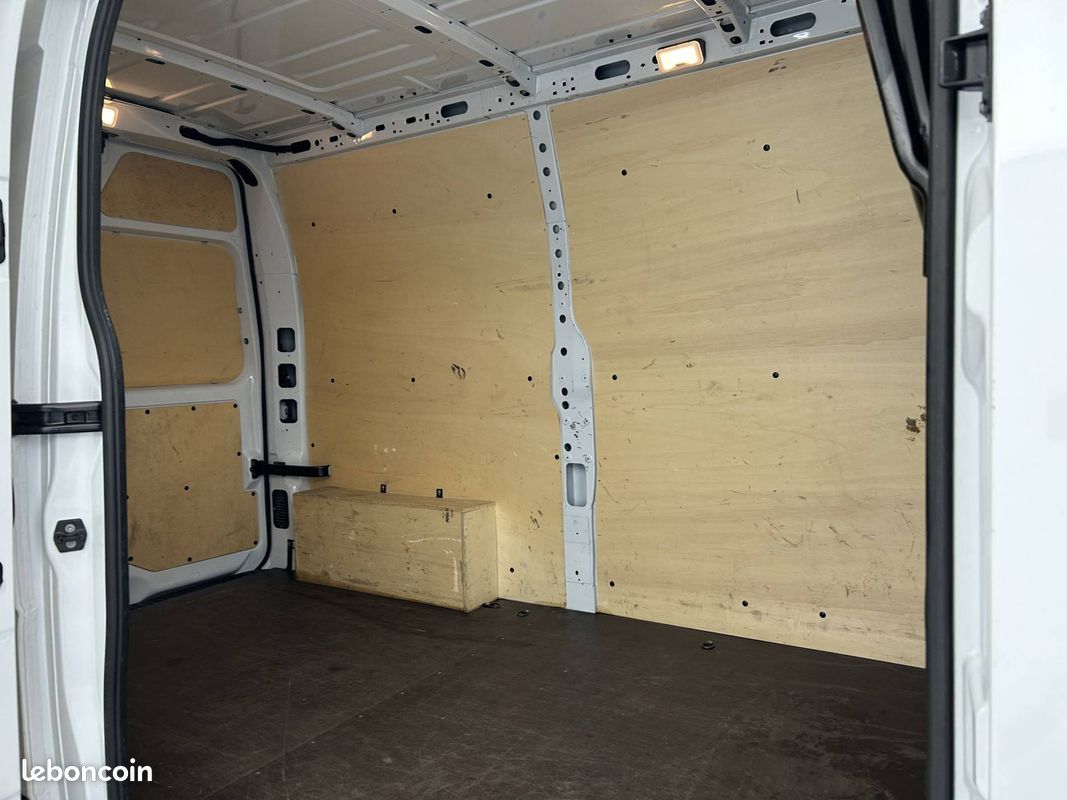 RENAULT FG Tr CF F3500 L2H2 Blue dCi 135 E6DF (image 16)