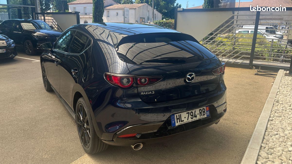 MAZDA Mazda3 5 portes 2.0L e-SKYACTIV-X M Hybrid 186 ch BVM6 Takumi (image 4)