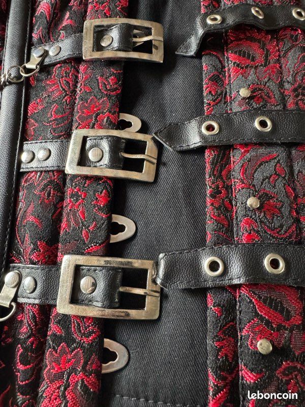 Corset dark gothique noir et rouge (image 3)