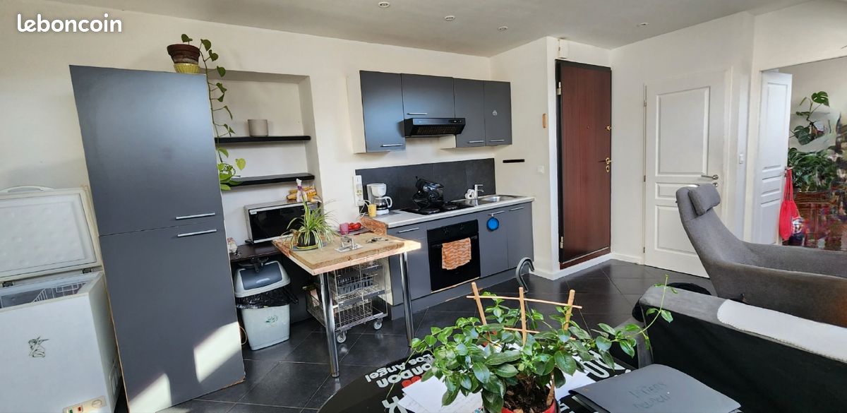 Appartement 3 pièces 55 m² · à Voiron · 55 m² · 670 €