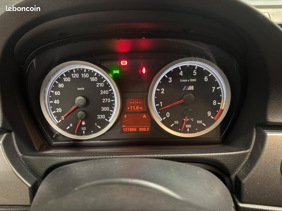 BMW M3 Coupe E92 boite mécanique V8 420cv / Entretien complet disponible (image 17)