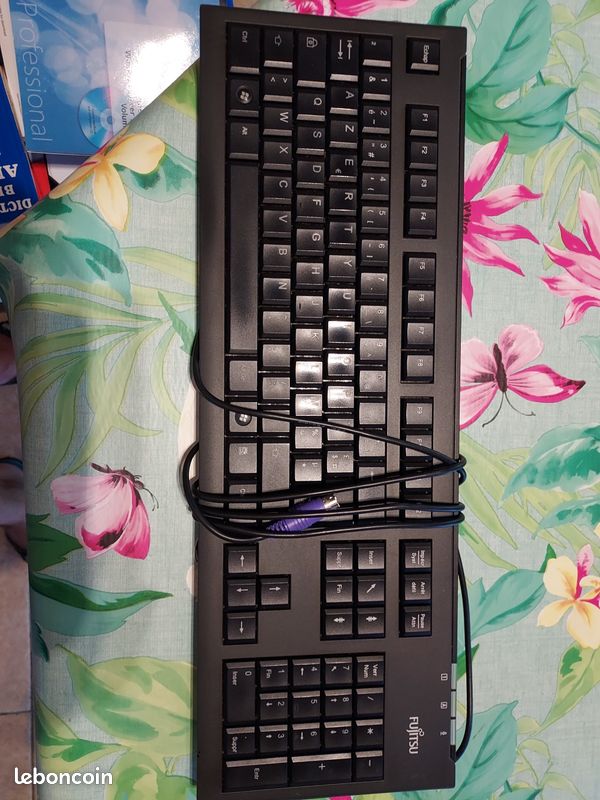 Clavier en ps2 fujotsu (image 1)