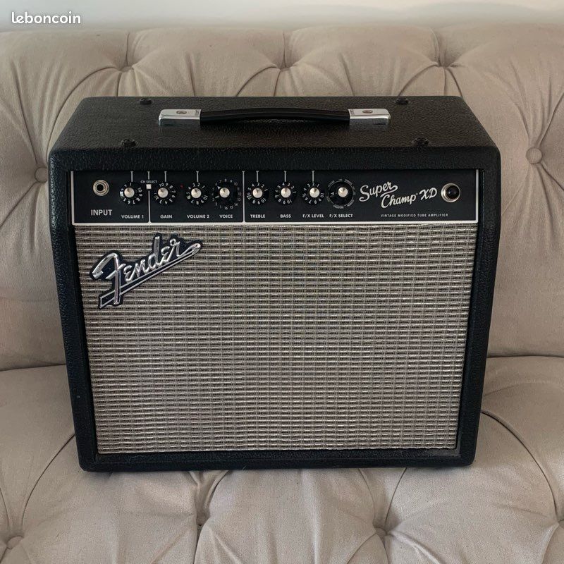 Fender Super Champ X2 15 watts a lampes (image 1)