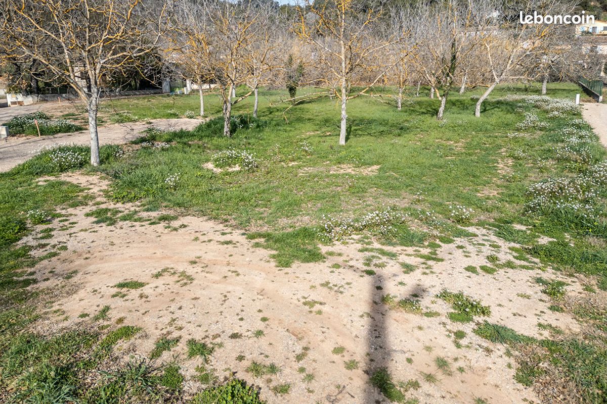Terrain 1088 m² · à La Motte · 1 088 m² · 220 000 €