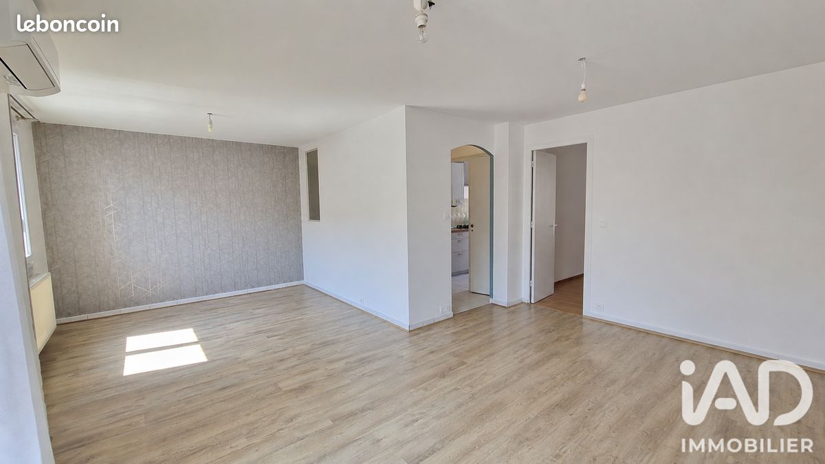 Appartement 2 pièces 57 m² · à Le Pont-de-Claix · 57 m² · 700 €