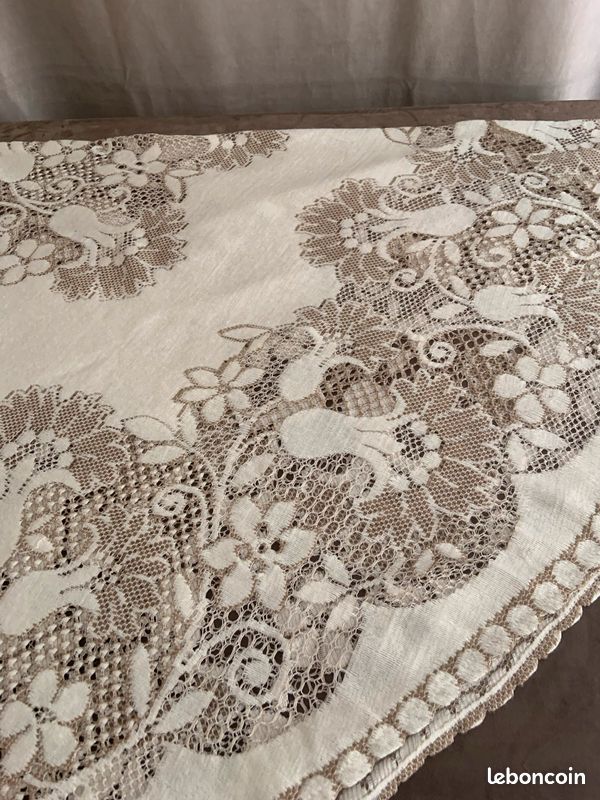 Nappe ronde vintage motifs floraux (image 8)