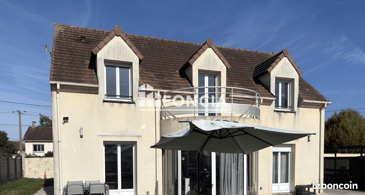 Maison 6 pièces 149 m² · à Pamfou · 149 m² · 375 000 €