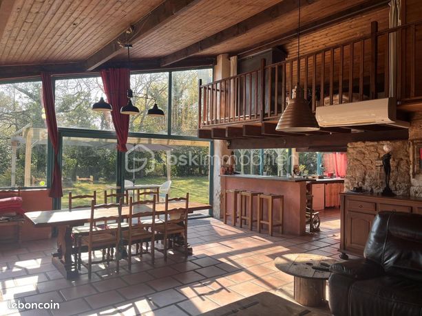 Maison 5 pièces 203 m²