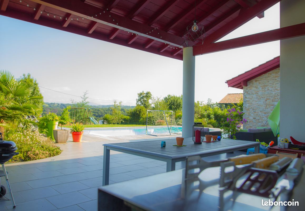 Grande Villa Moderne avec piscine au Pays Basque 12 pers – Location saisonnière (image 2)