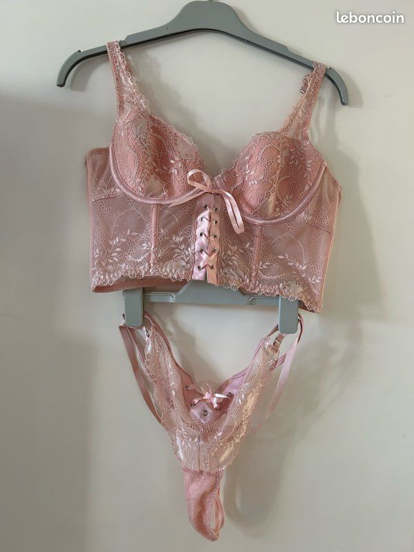 Soutien-gorge Noir Et Rose, Taille 90B, Femme, Neuf Sans étiquettes