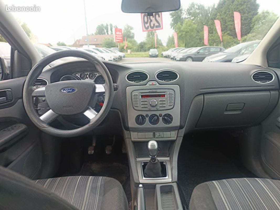 FORD Focus /1.6 TDCI 90CH/Garantie/4x sans frais (image 5)