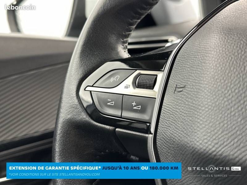 Peugeot 2008 PureTech 130 S&S EAT8 Allure Business (image 17)
