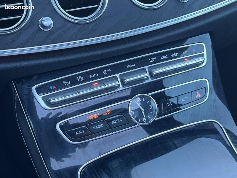 Mercedes-benz Classe E 220 d 194ch AMG Line 9G-Tronic - TOIT OUVRANT / ATTELAGE / SUIVI MERCEDES (image 23)